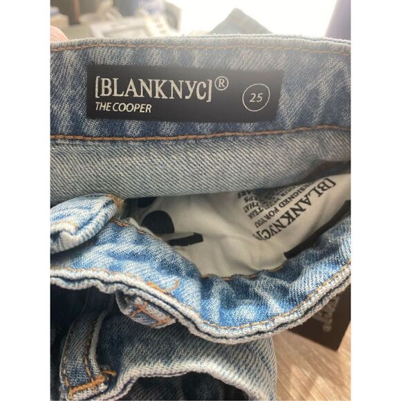 NWT Blank NYC The Cooper Jeans in Adrenaline Rush - Size 25 - 03CH2651 - Picture 13 of 14